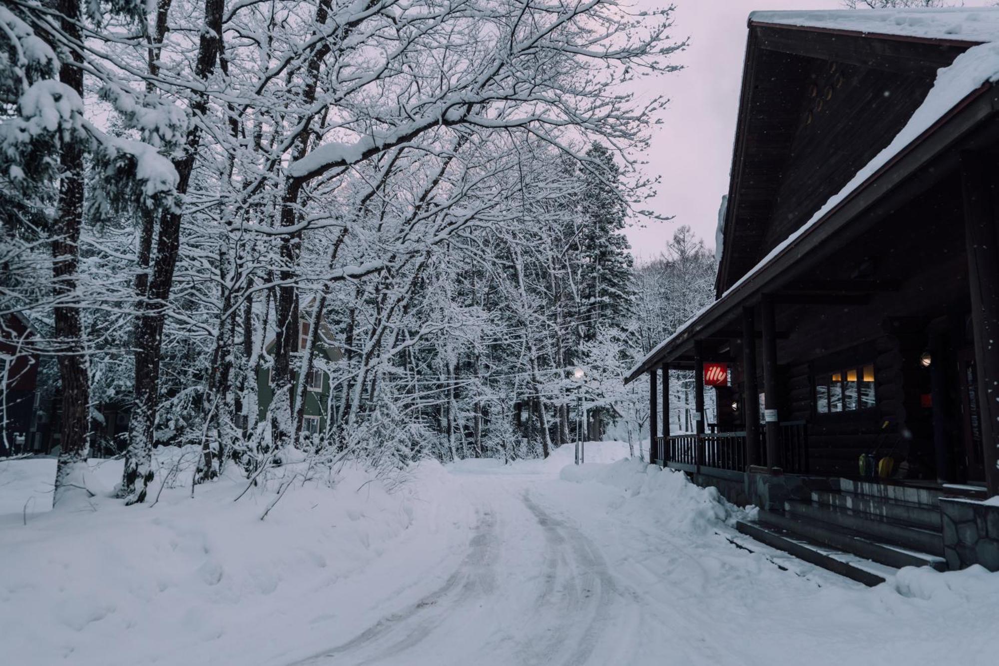 Double Black Hotel Hakuba Dış mekan fotoğraf